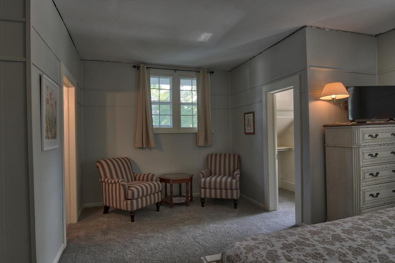 Deluxe Double Room Bath